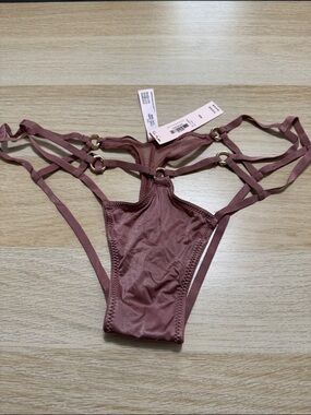 Victoria's Secret Mauve Strappy Ring-Accent Thong